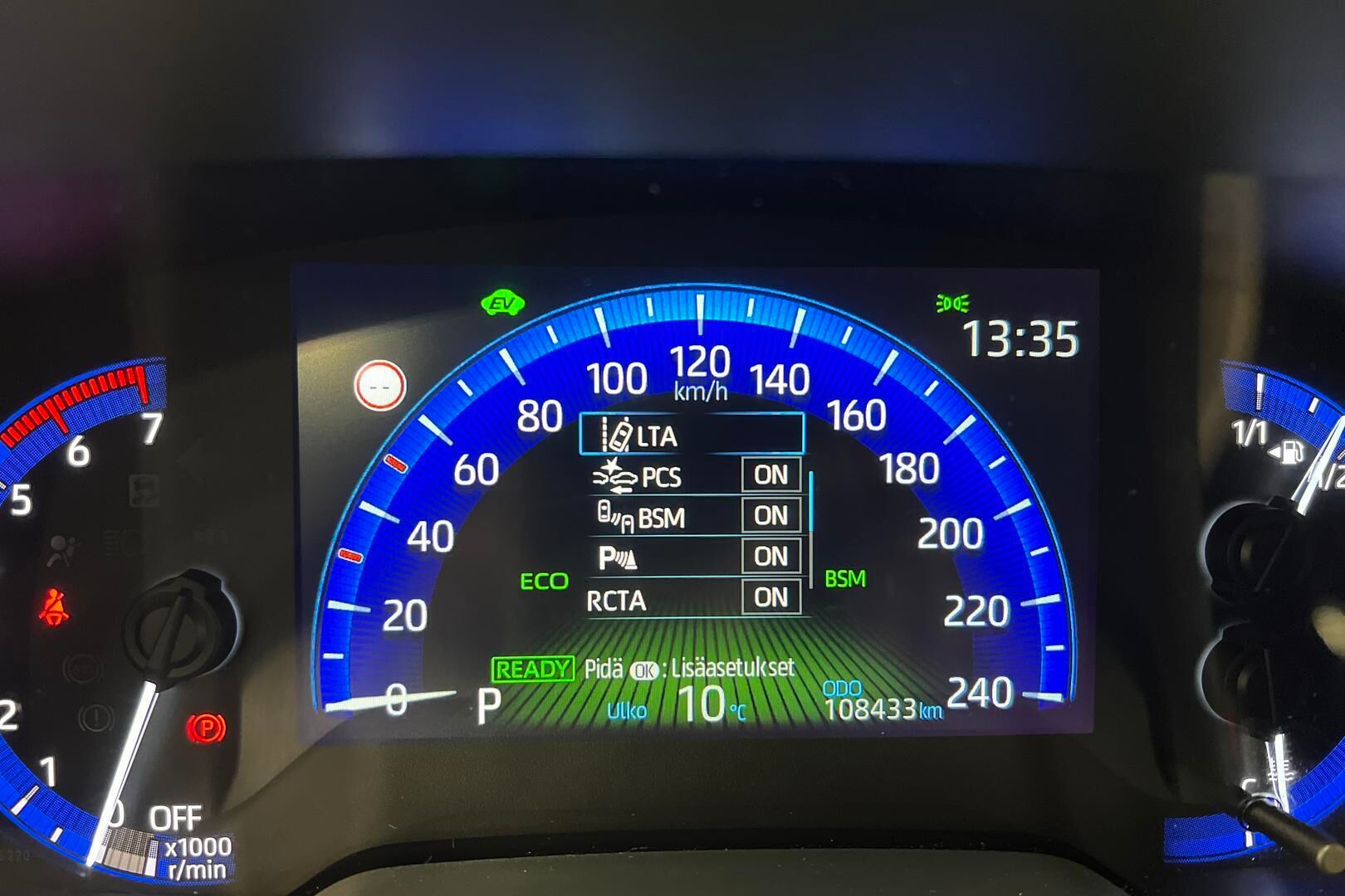 Toyota Corolla iso kuva 15