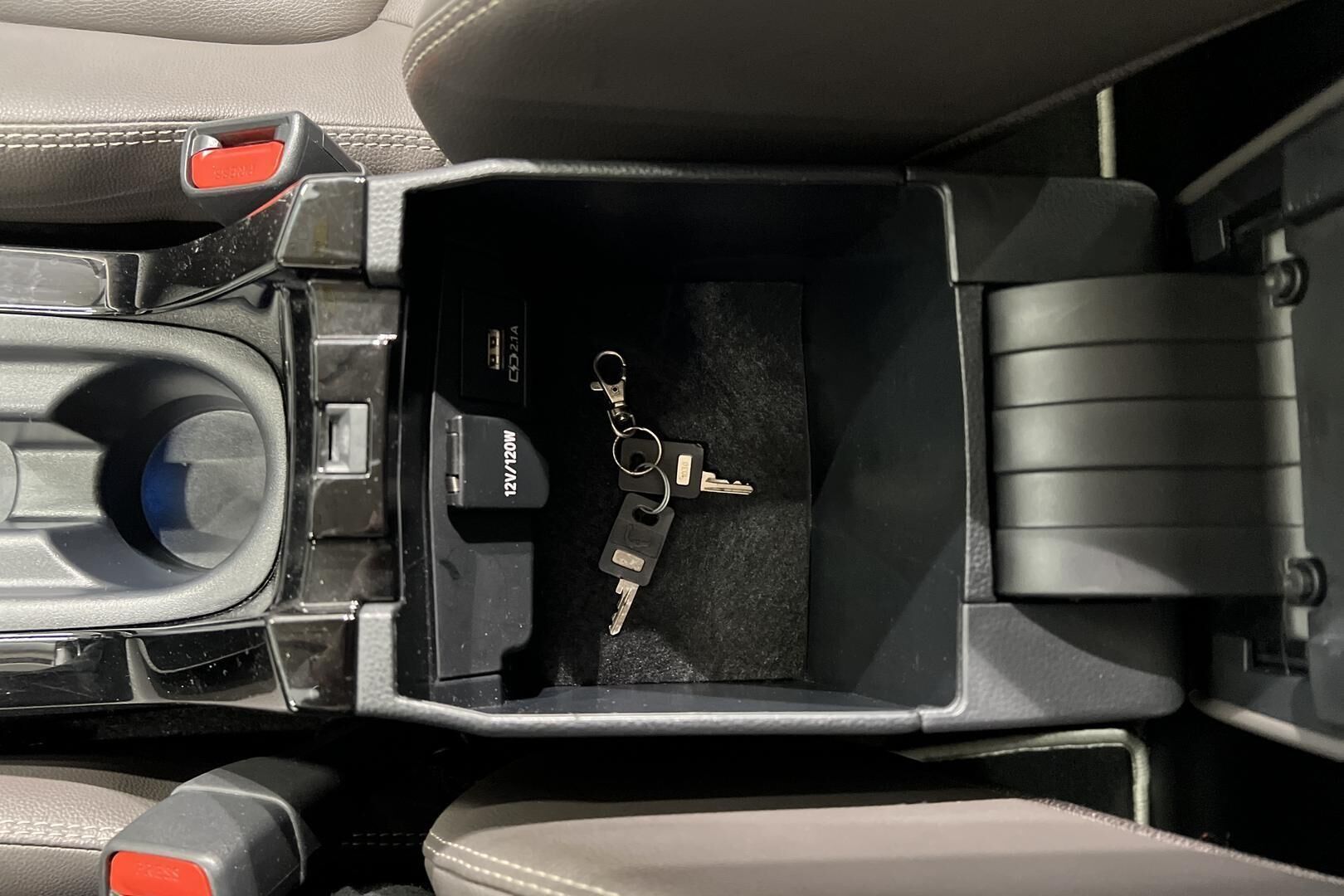 Toyota Corolla iso kuva 19