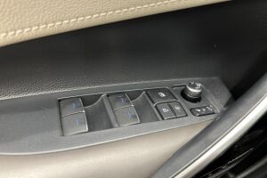 Toyota Corolla esikatselu 32