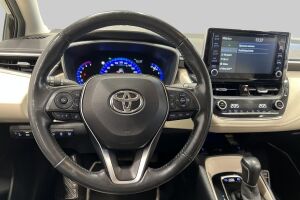 Toyota Corolla esikatselu 33