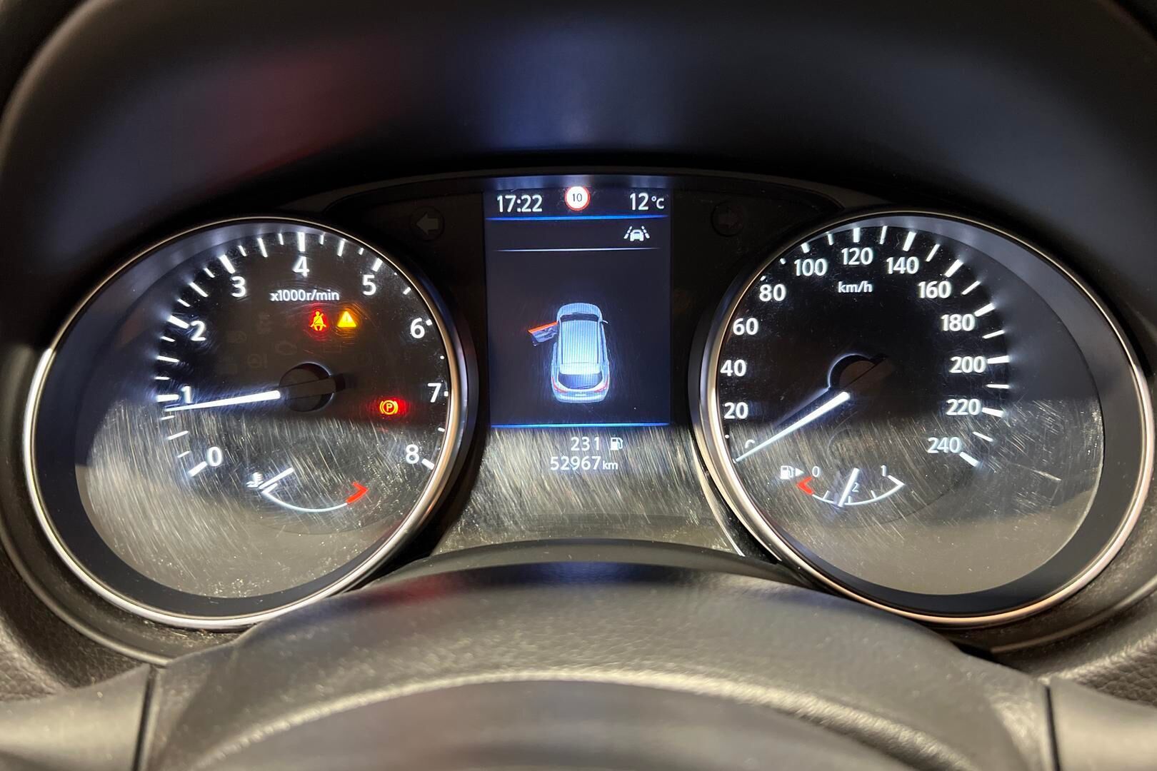 Nissan Qashqai iso kuva 15