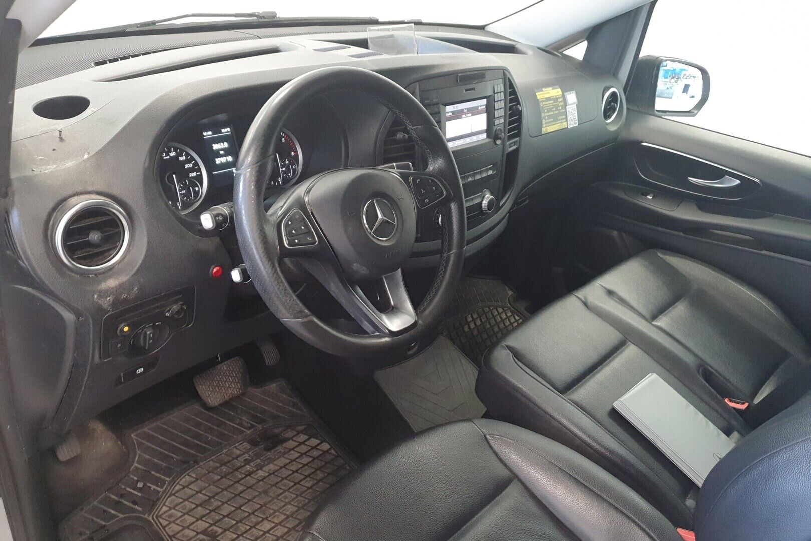 Mercedes-Benz Vito iso kuva 2