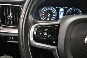 Volvo V60 esikatselu 19