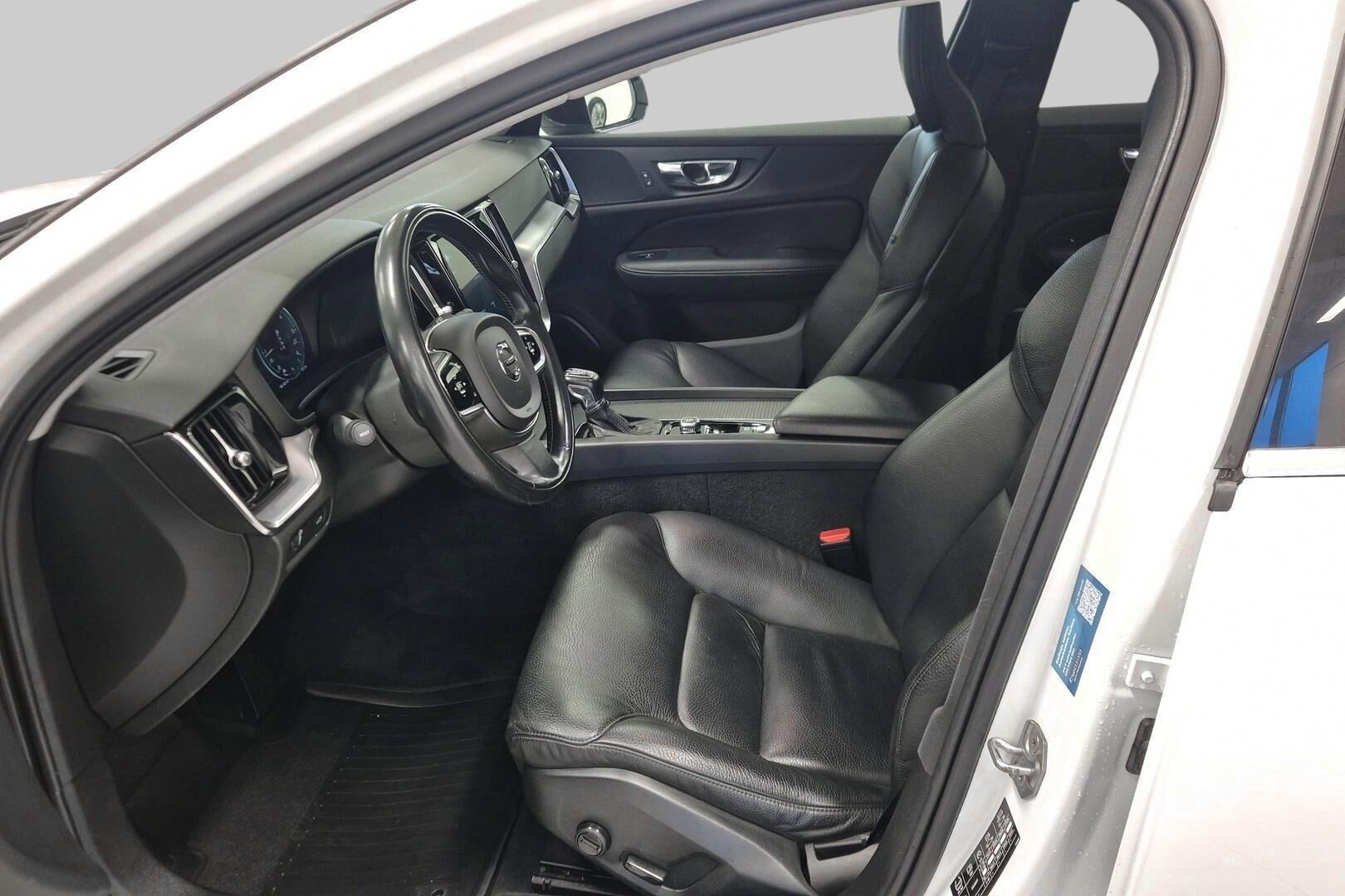 Volvo V60 iso kuva 9