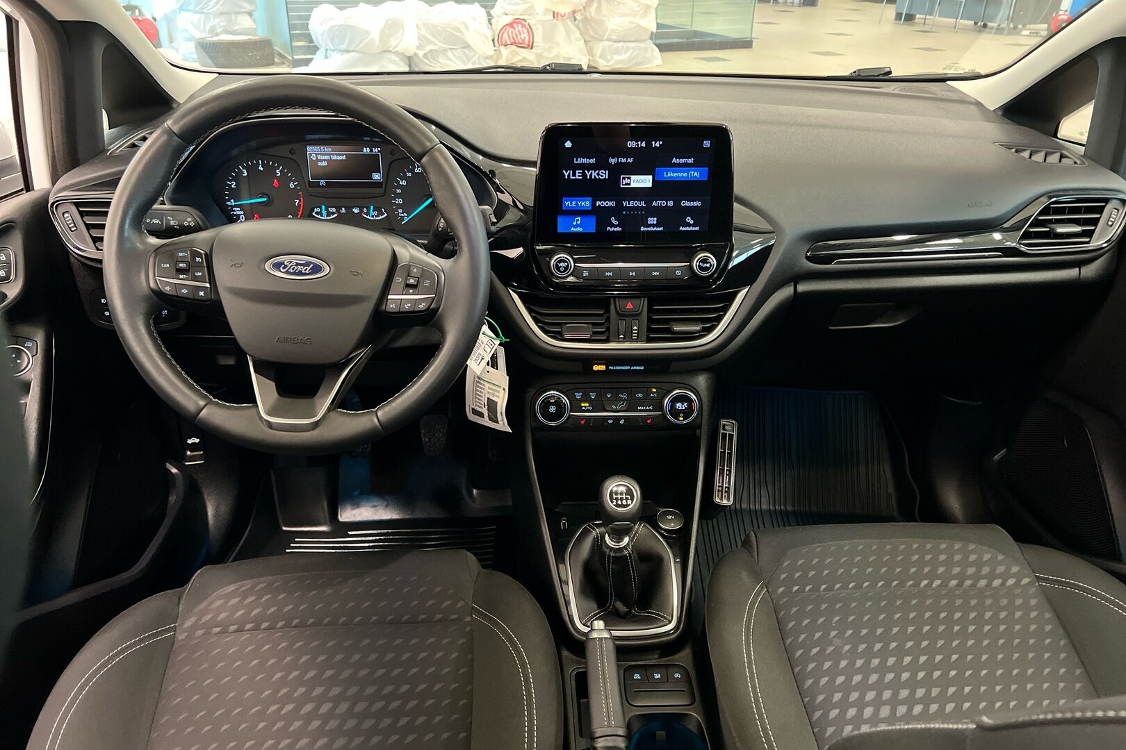 Ford Fiesta iso kuva 18