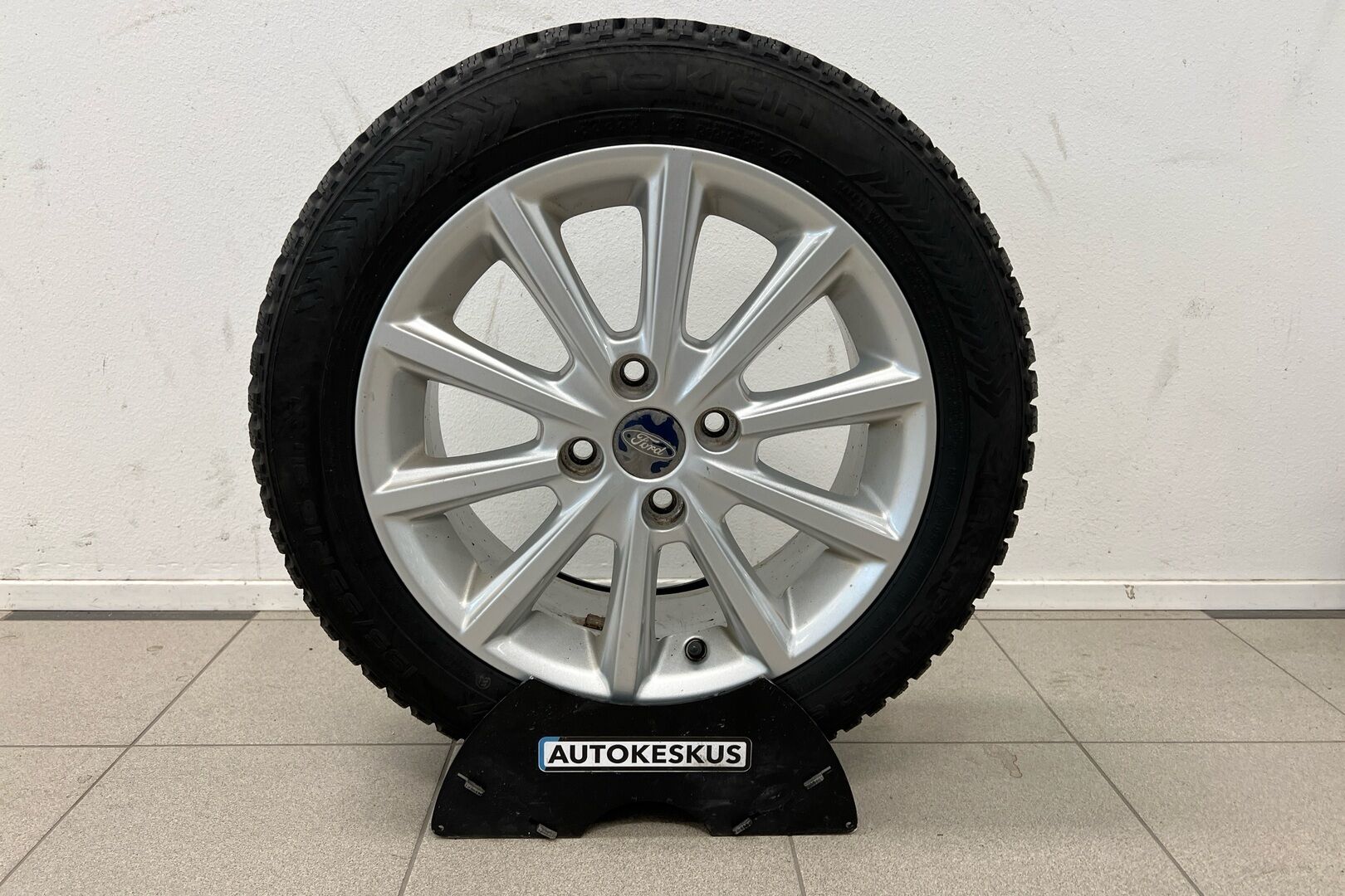 Ford Fiesta iso kuva 19