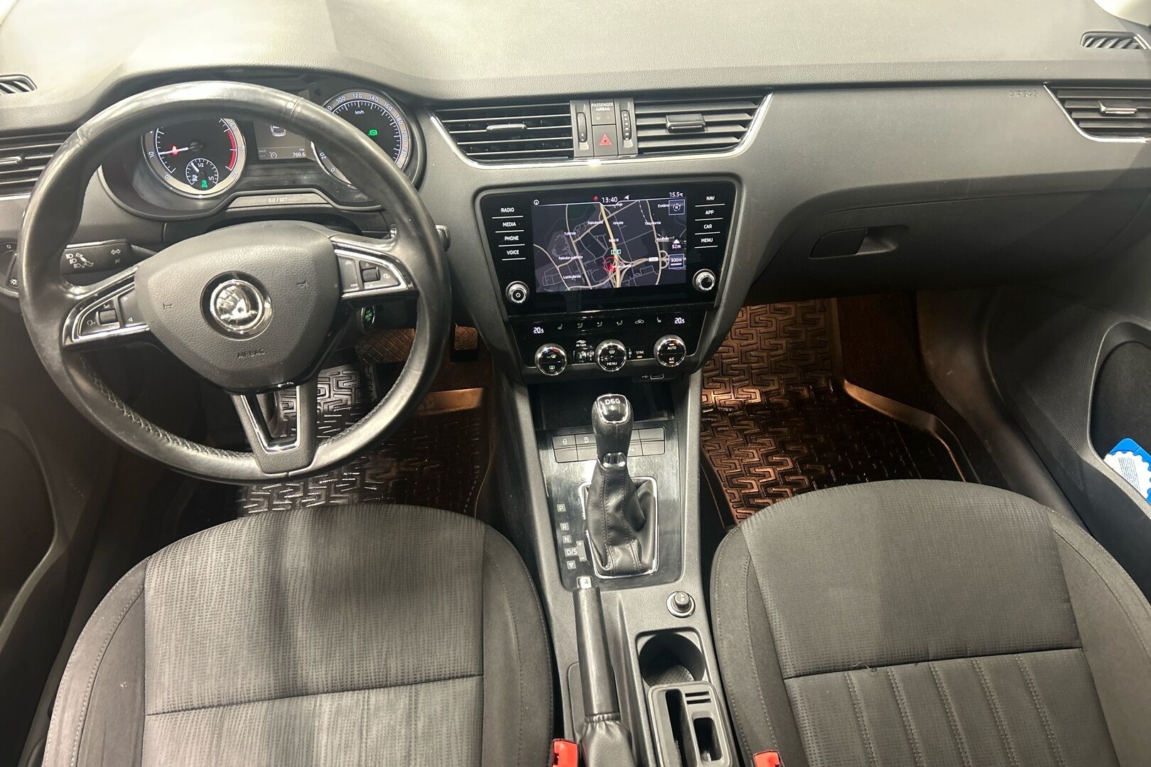 Skoda Octavia iso kuva 6