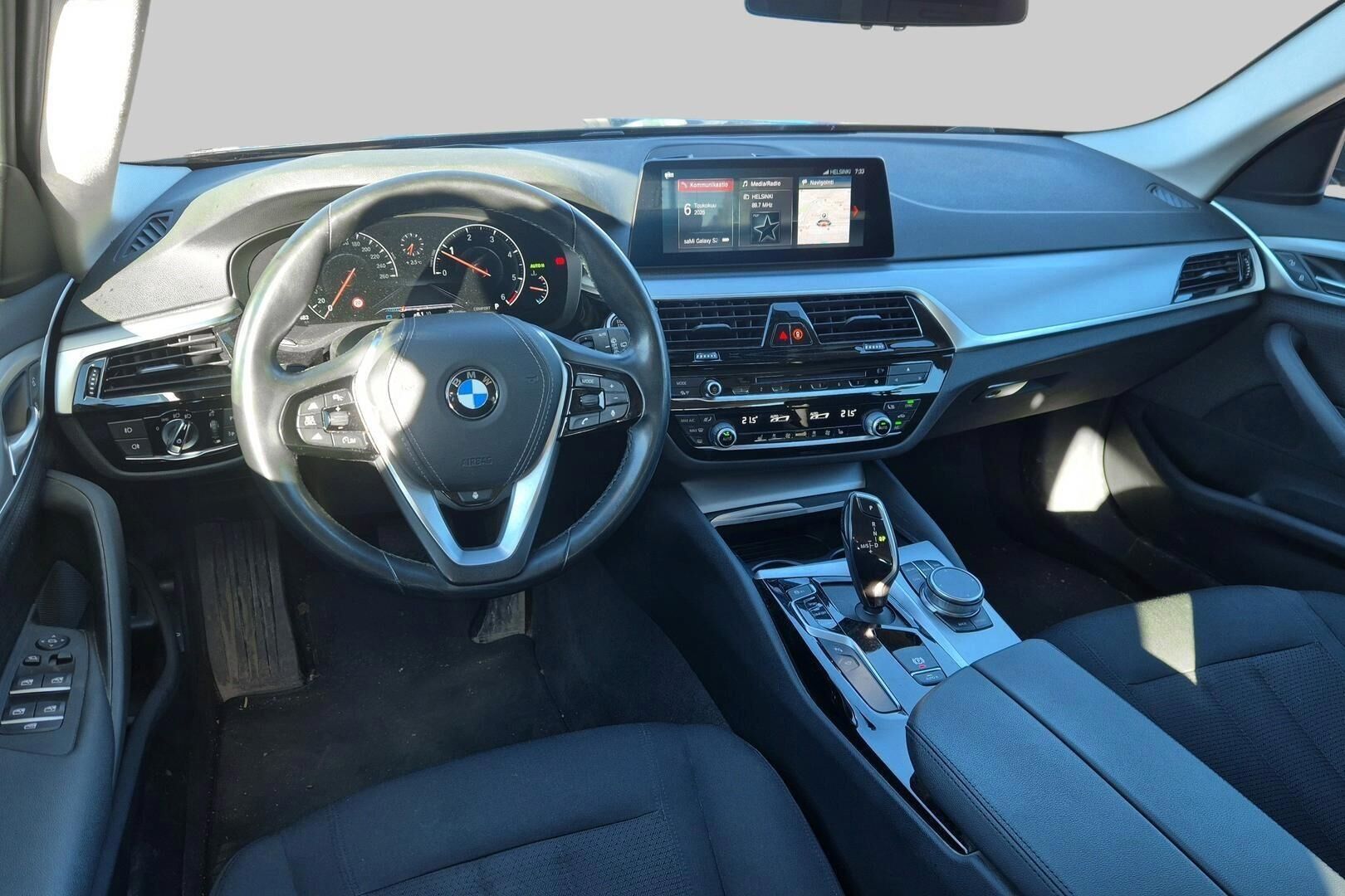 BMW 5-SARJA iso kuva 2