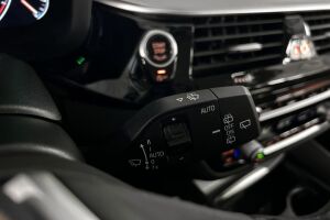 BMW 5-SARJA esikatselu 21