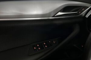BMW 5-SARJA esikatselu 24