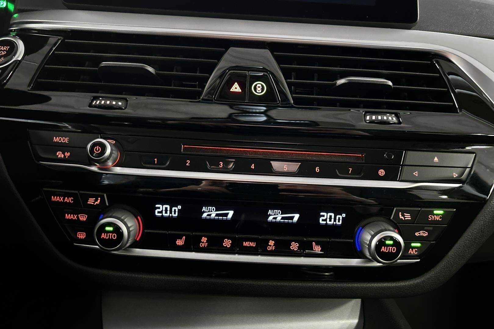 BMW 5-SARJA iso kuva 36