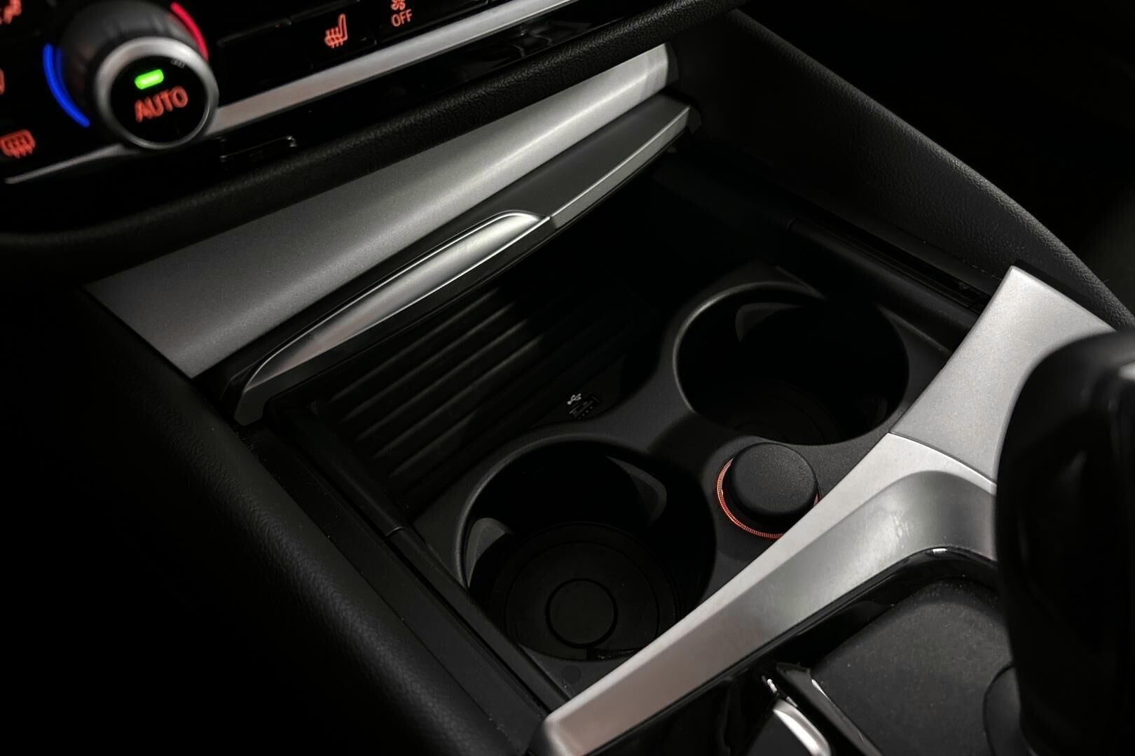 BMW 5-SARJA iso kuva 37