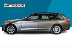 BMW 5-SARJA esikatselu 8