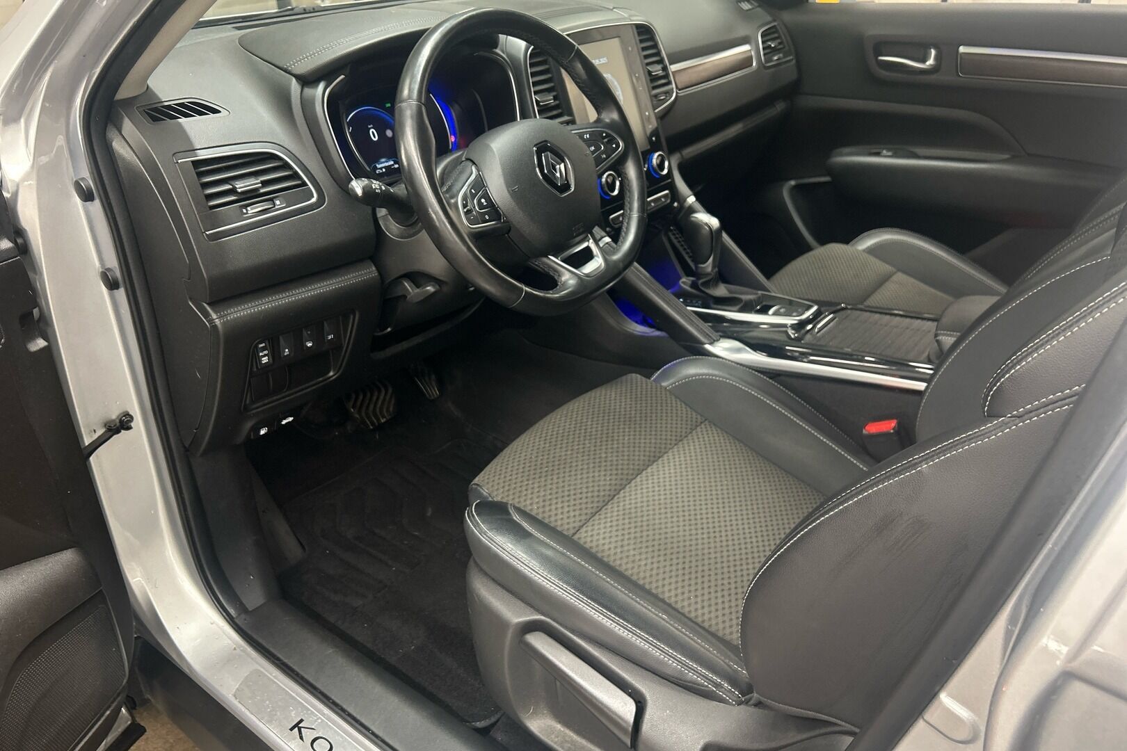 Renault Koleos iso kuva 7