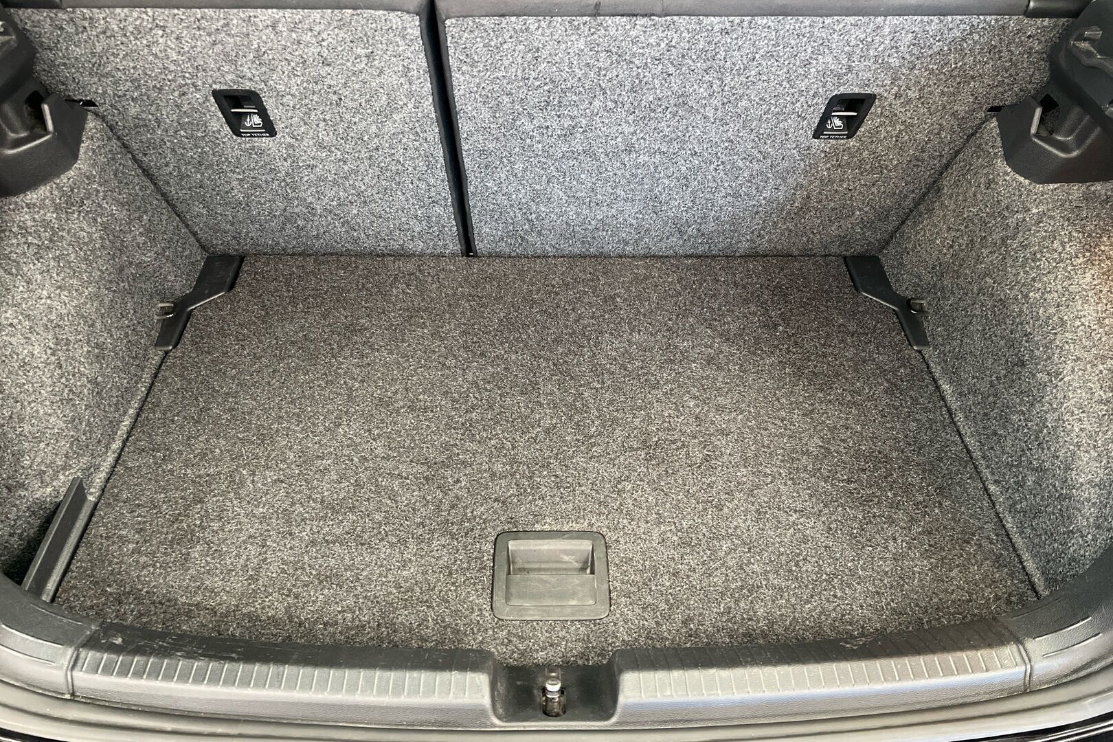 Volkswagen Polo iso kuva 10
