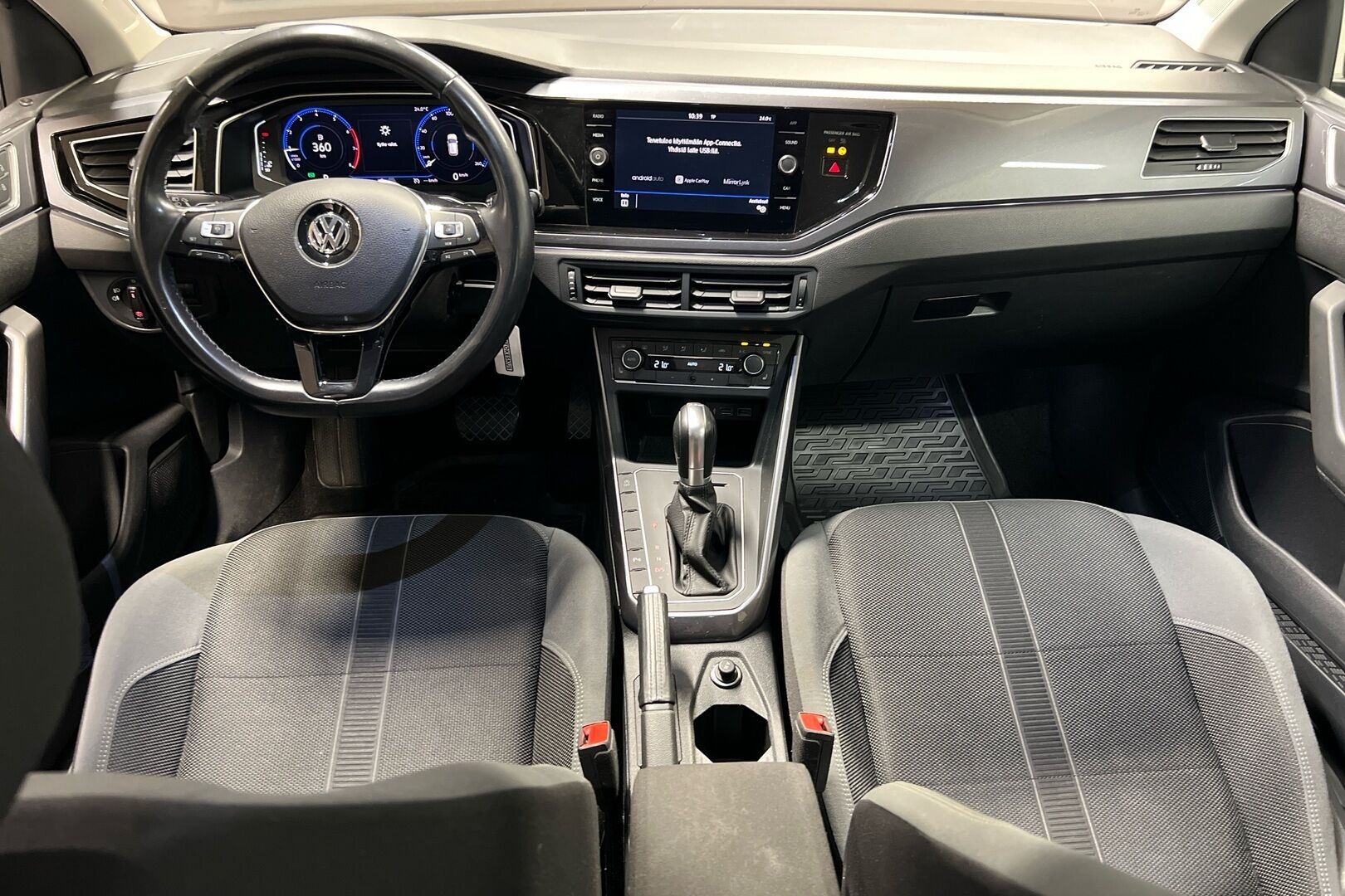 Volkswagen Polo iso kuva 11