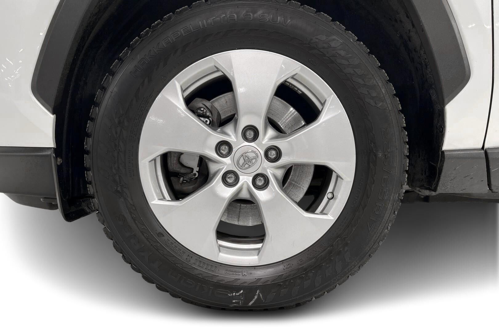 Toyota RAV4 iso kuva 10