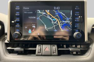 Toyota RAV4 esikatselu 14