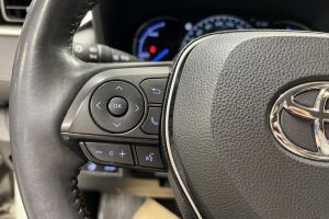 Toyota RAV4 esikatselu 17