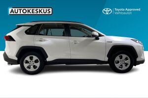 Toyota RAV4 esikatselu 2