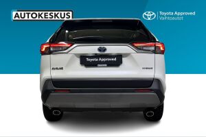 Toyota RAV4 esikatselu 20