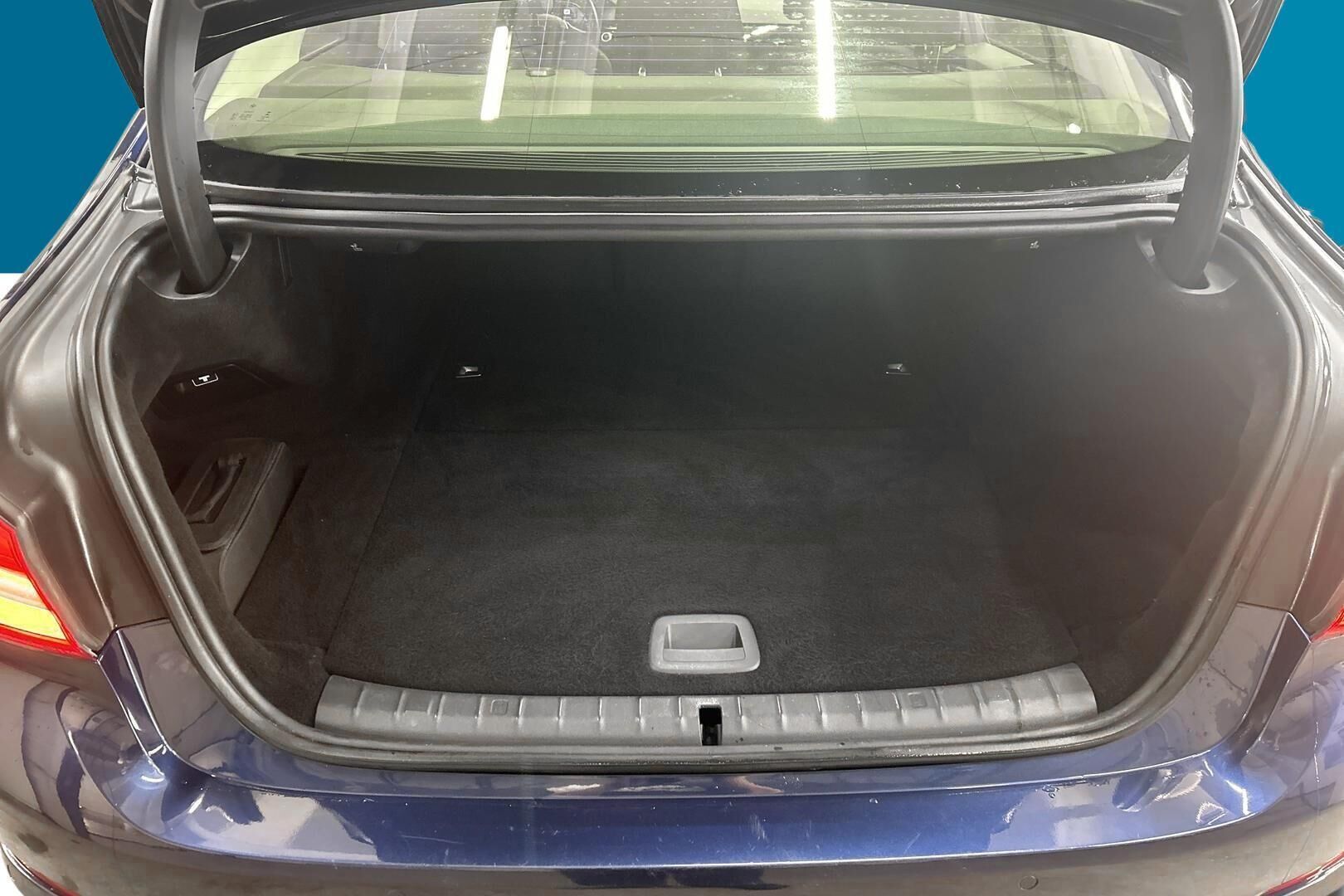 BMW 5-SARJA iso kuva 12