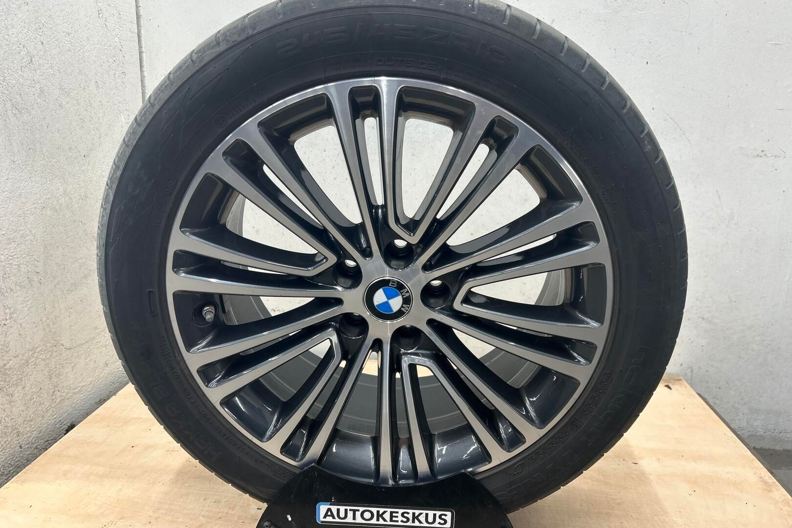 BMW 5-SARJA iso kuva 13