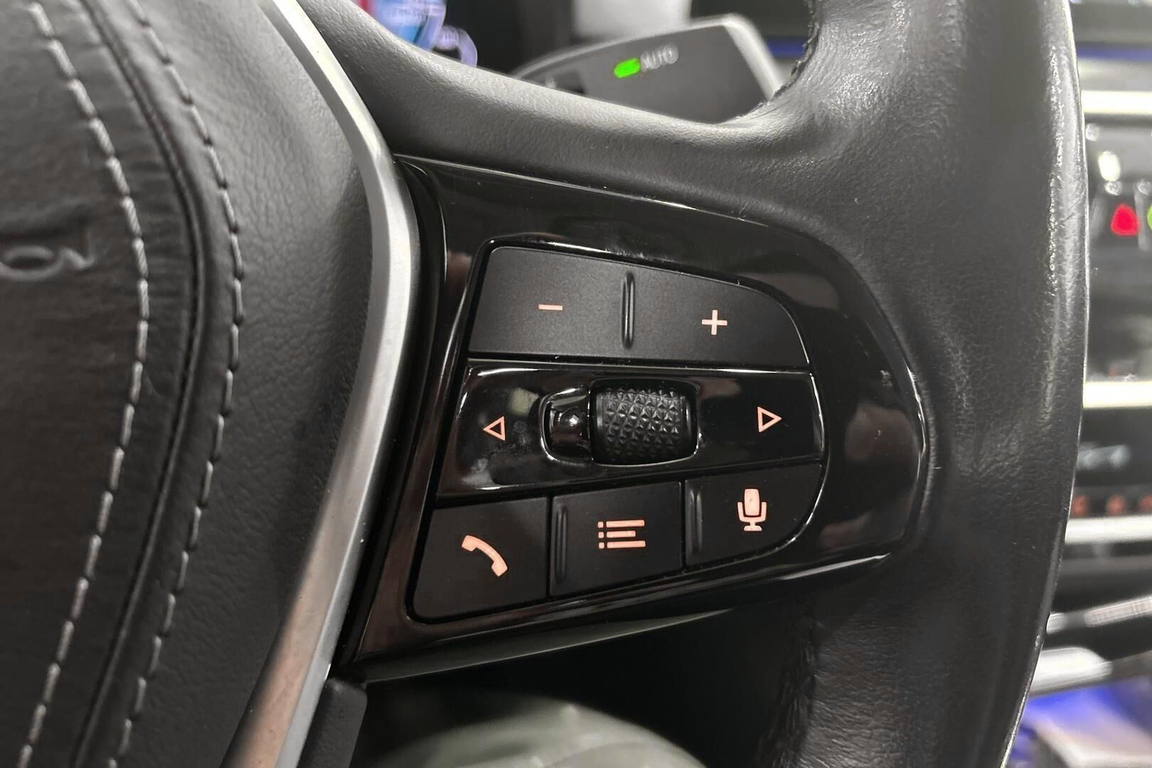 BMW 5-SARJA iso kuva 15