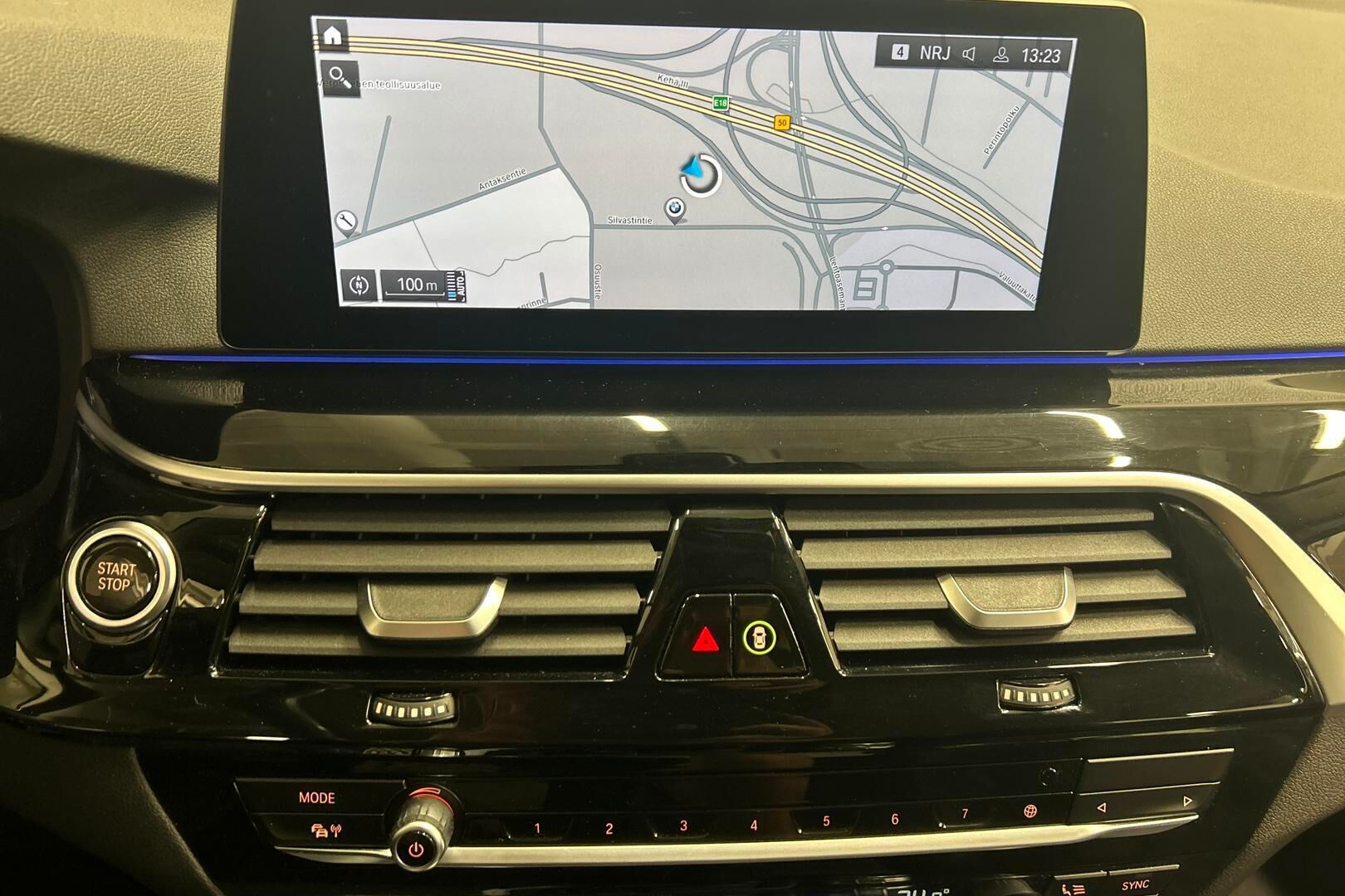 BMW 5-SARJA iso kuva 17