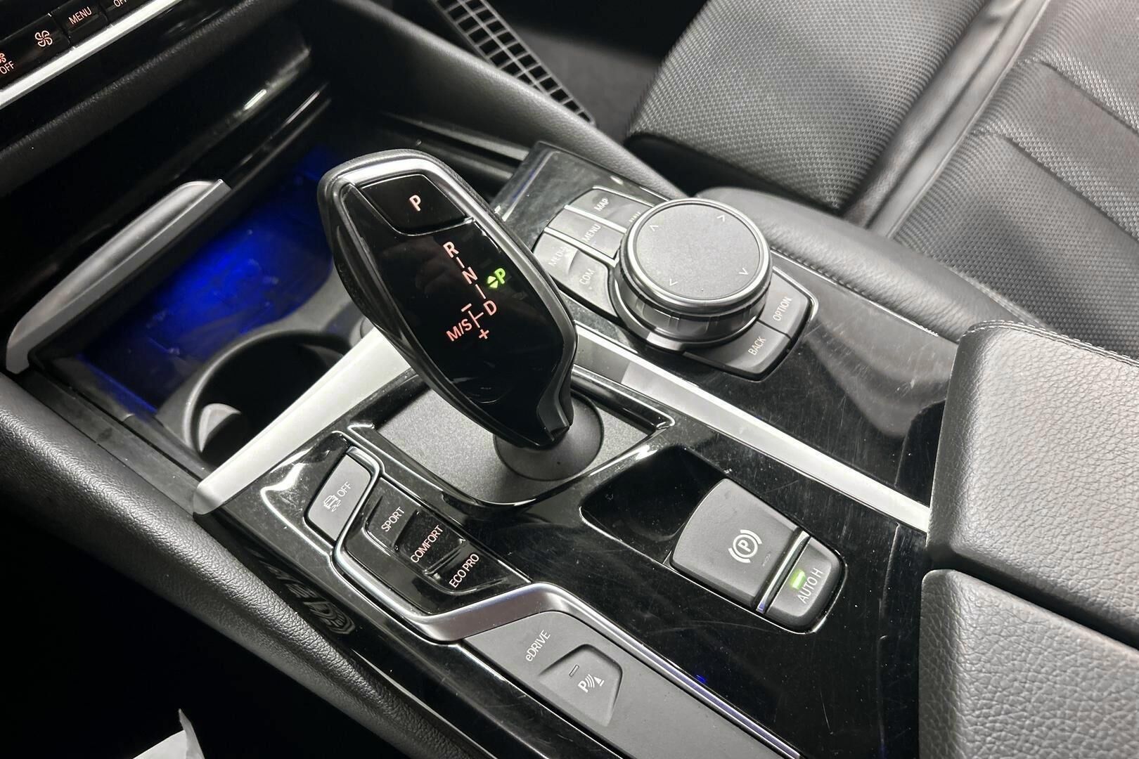 BMW 5-SARJA iso kuva 19