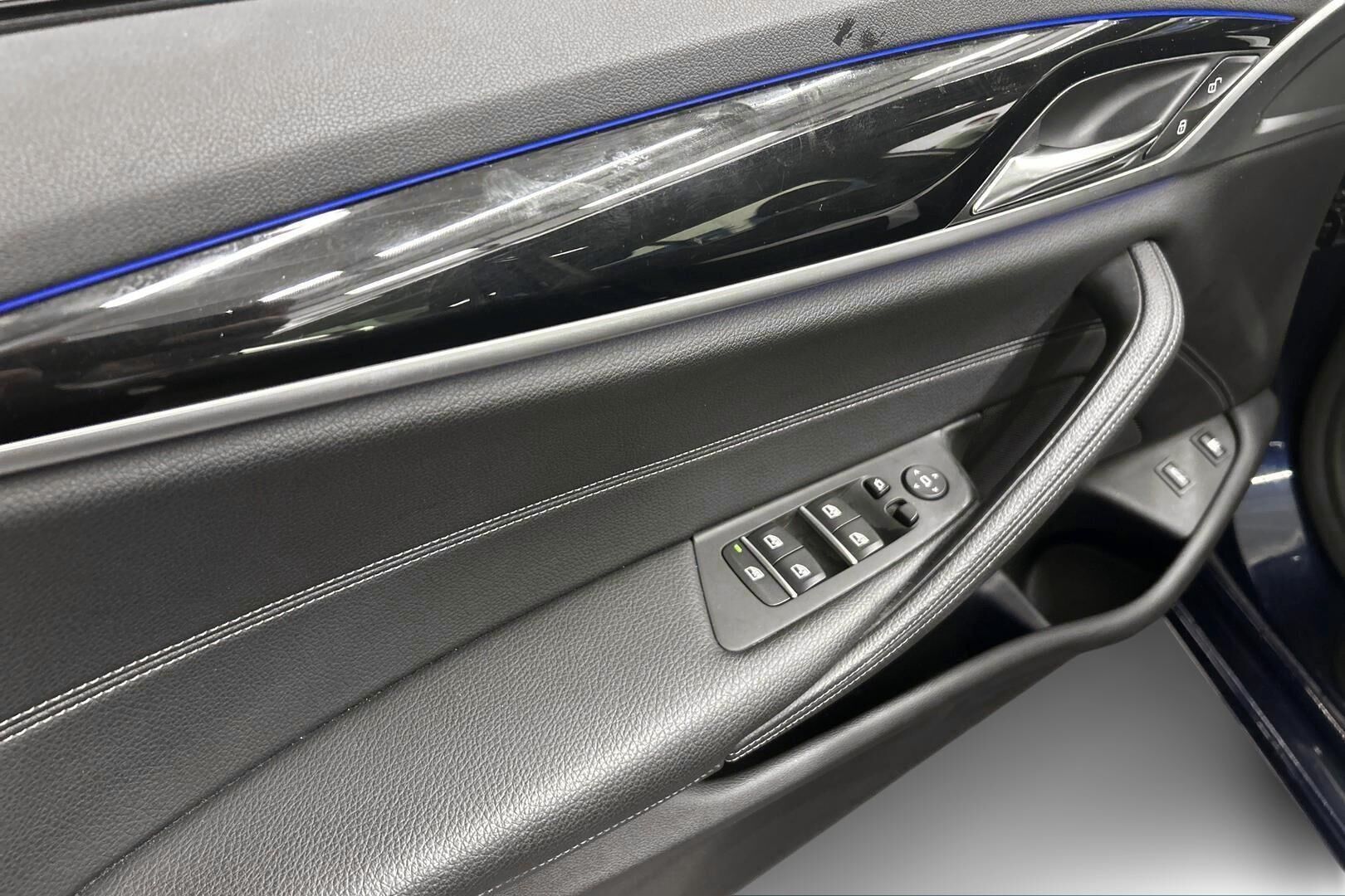 BMW 5-SARJA iso kuva 21