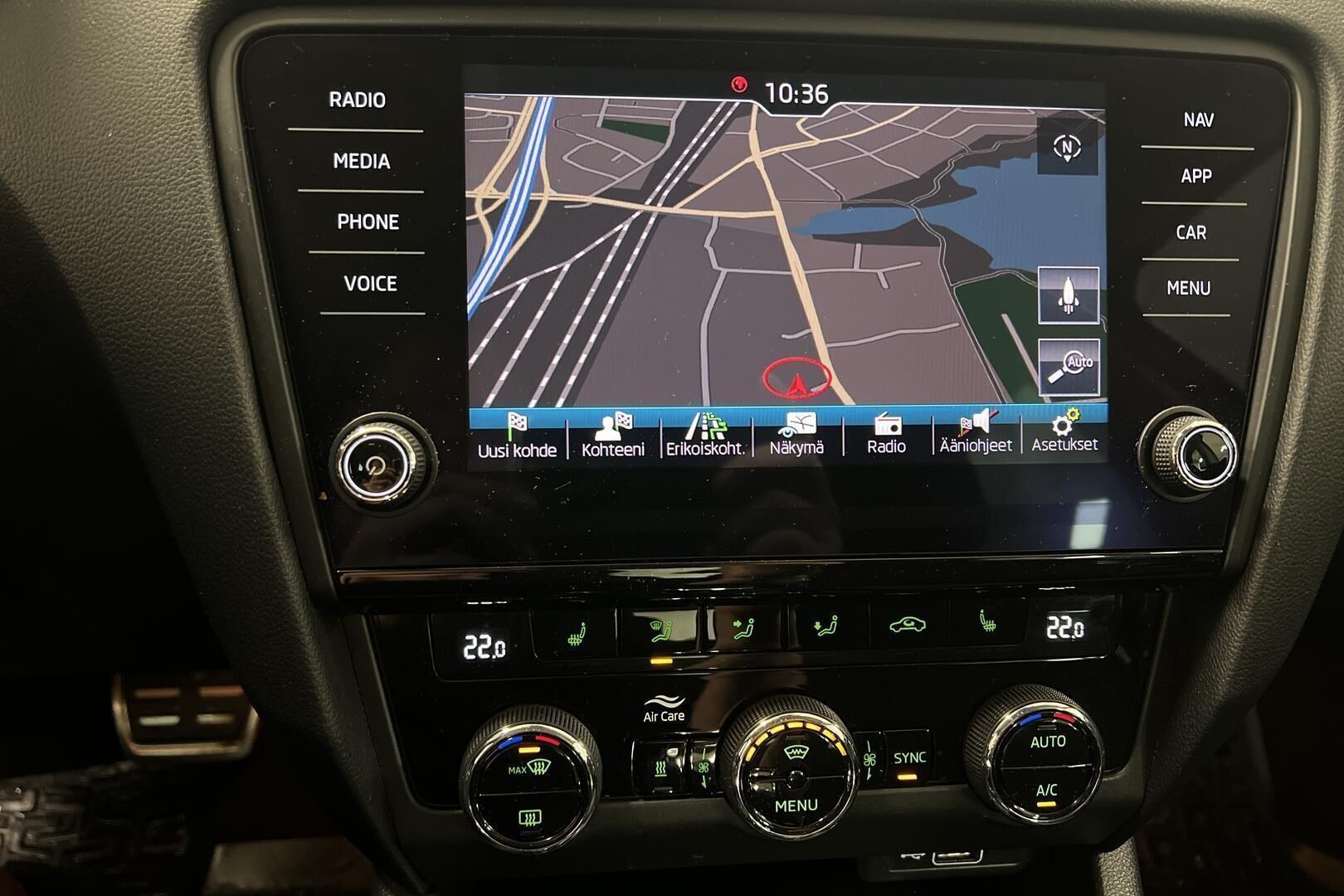 Skoda Octavia iso kuva 14