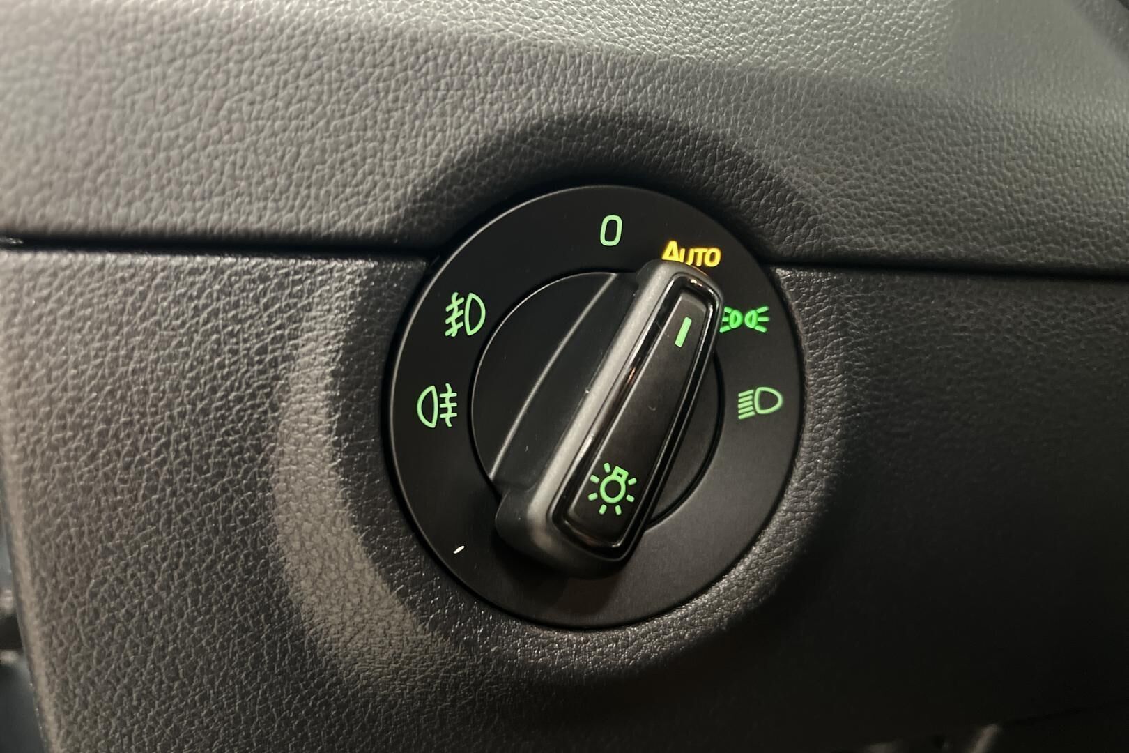 Skoda Octavia iso kuva 18