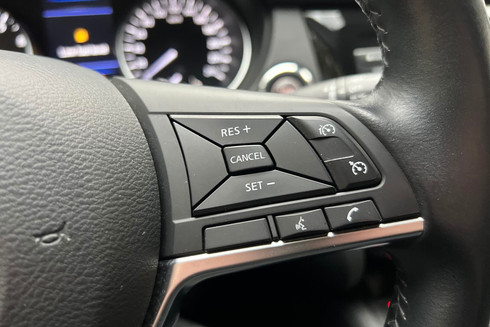 Nissan Qashqai iso kuva 12