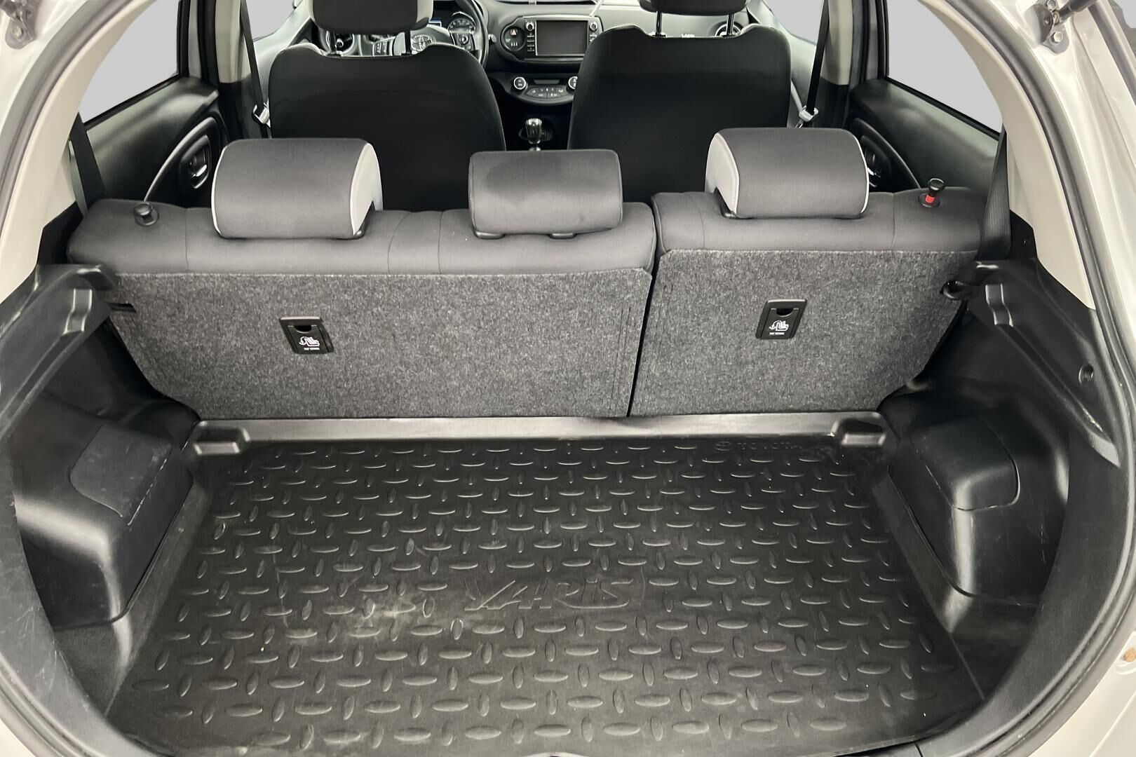 Toyota Yaris iso kuva 4