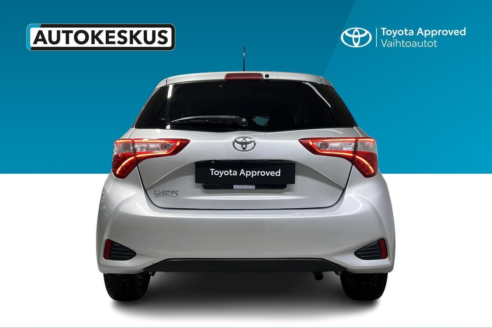 Toyota Yaris iso kuva 11