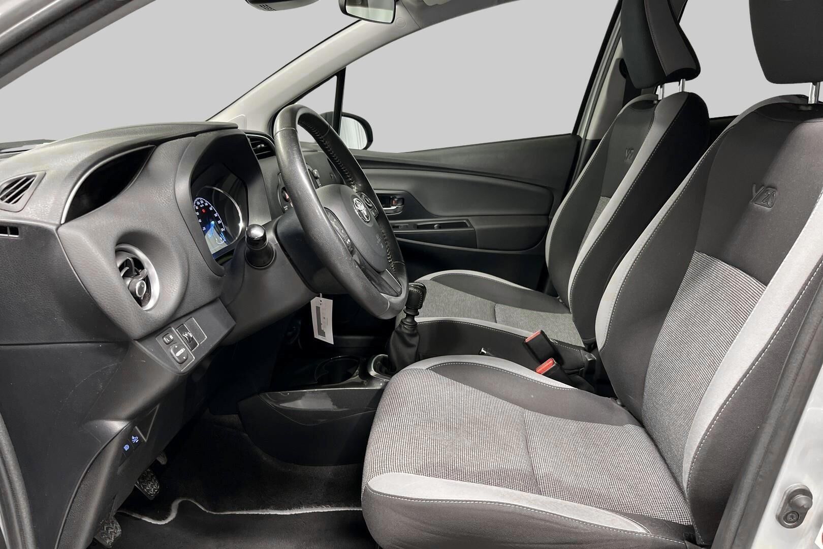 Toyota Yaris iso kuva 3