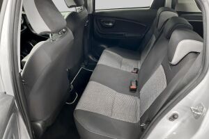 Toyota Yaris esikatselu 13