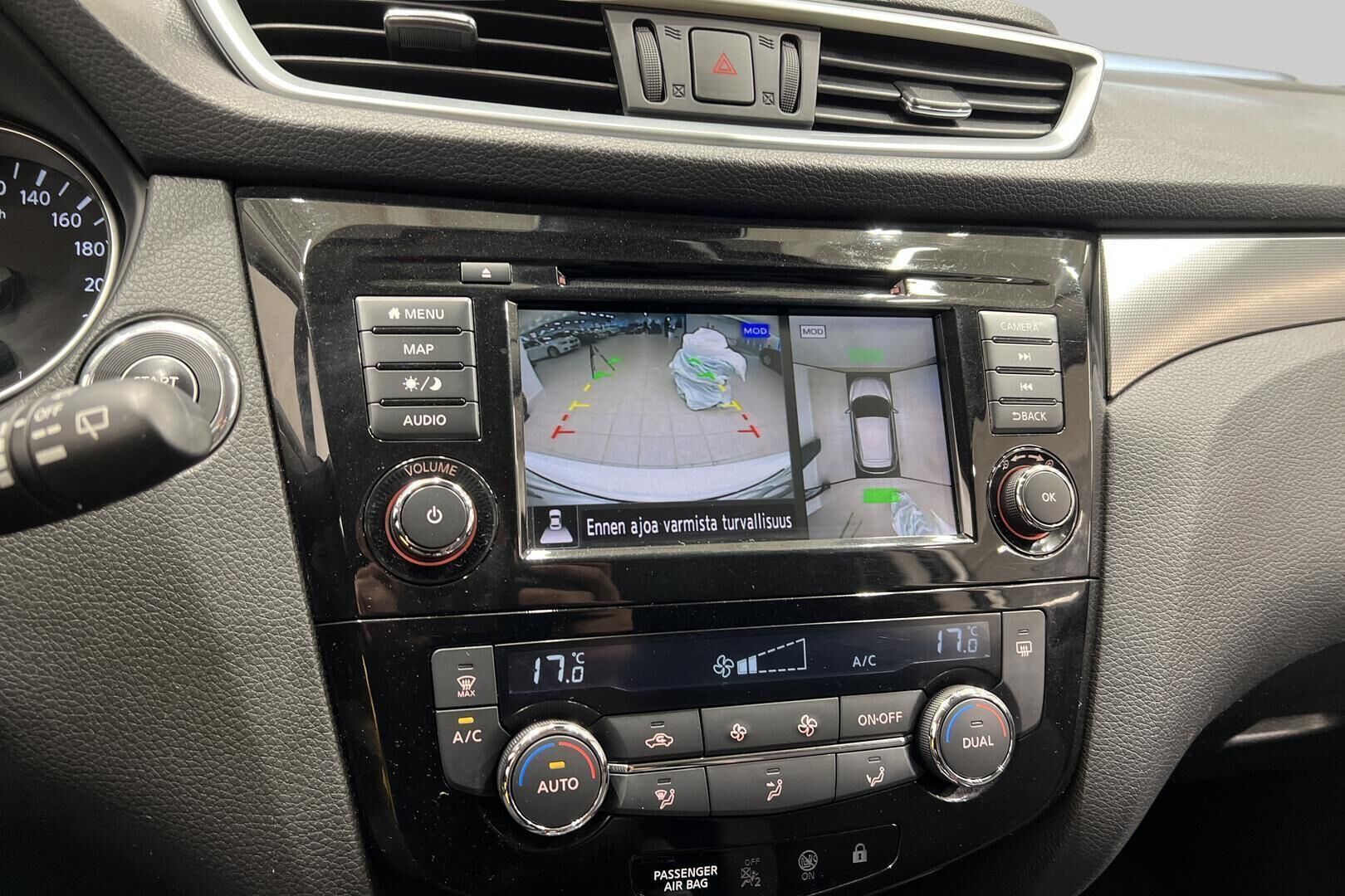 Nissan Qashqai iso kuva 16