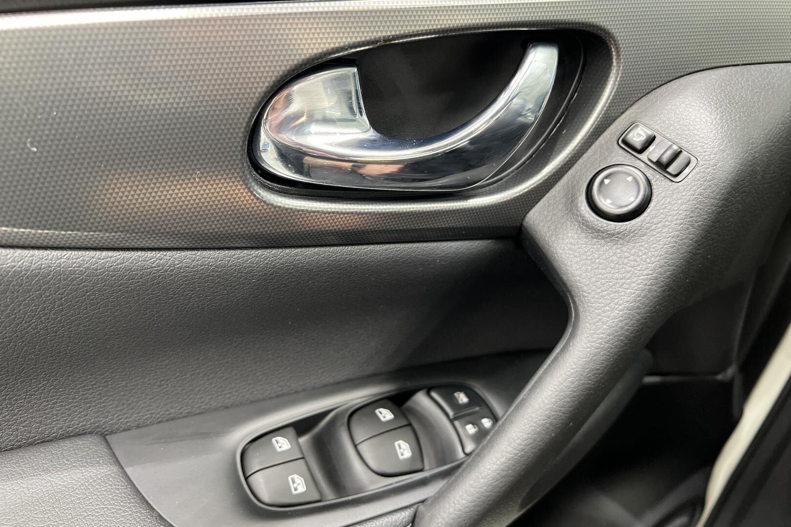 Nissan Qashqai iso kuva 22