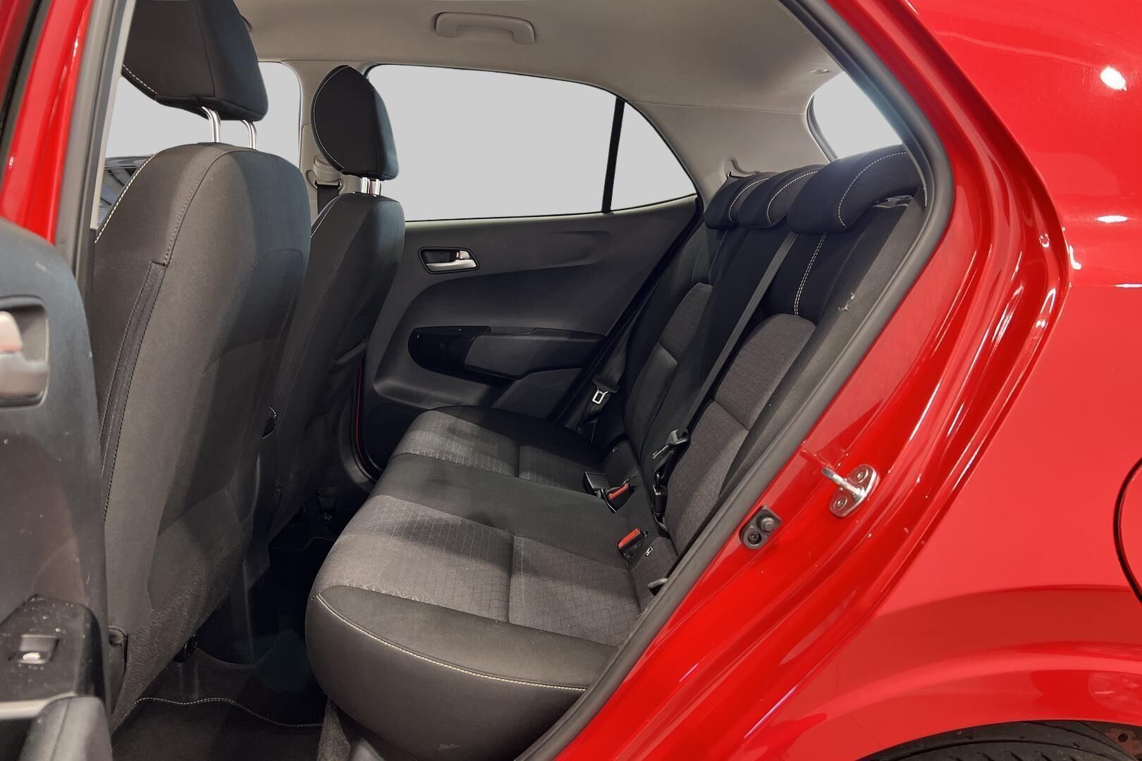 Kia Picanto iso kuva 10