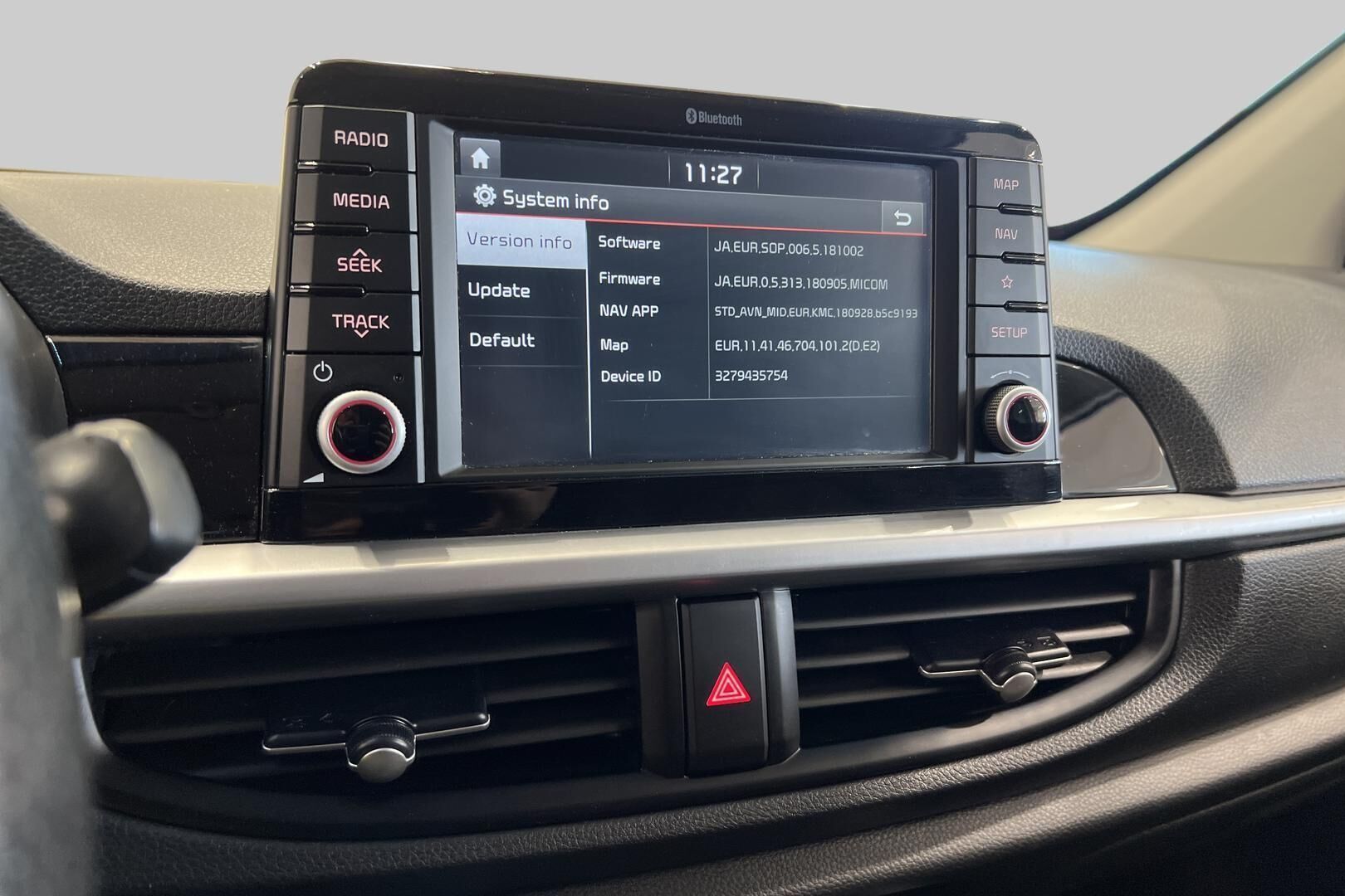 Kia Picanto iso kuva 18