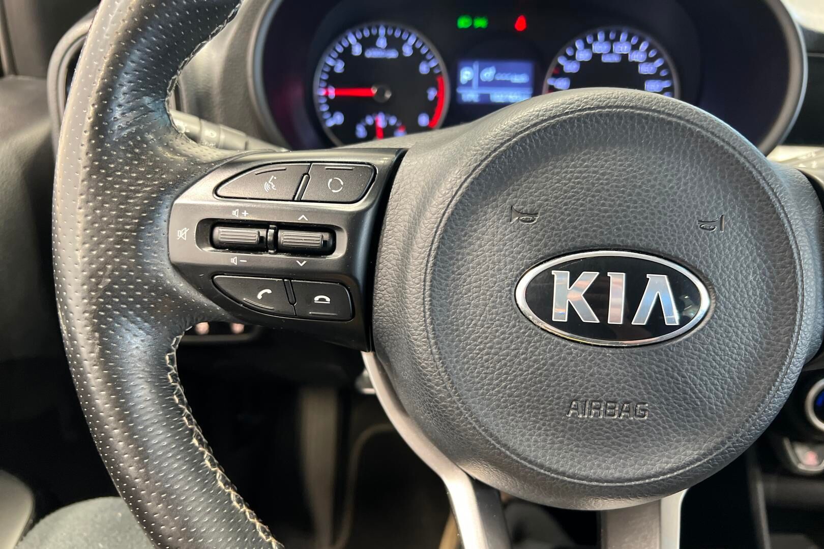 Kia Picanto iso kuva 23