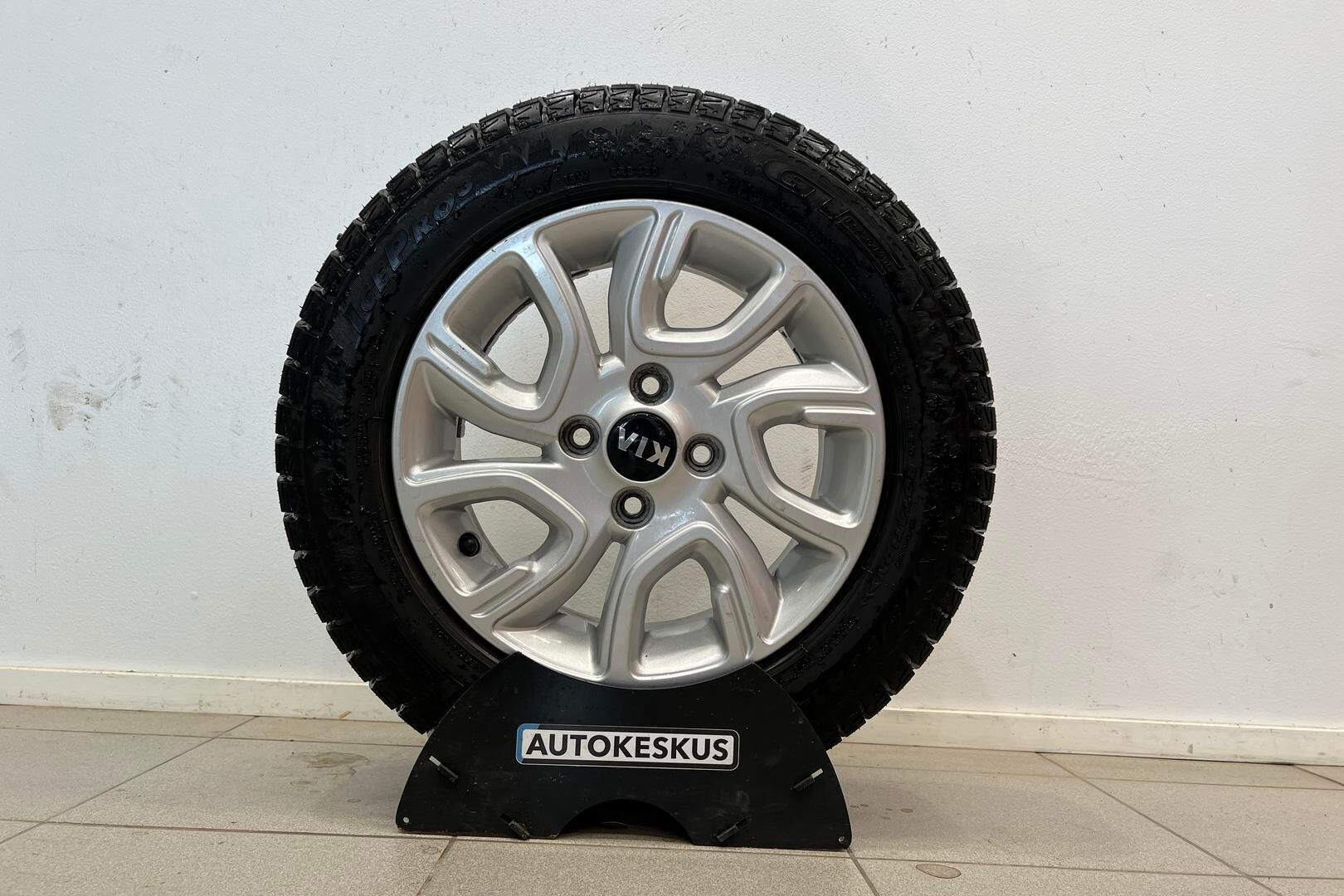 Kia Picanto iso kuva 30