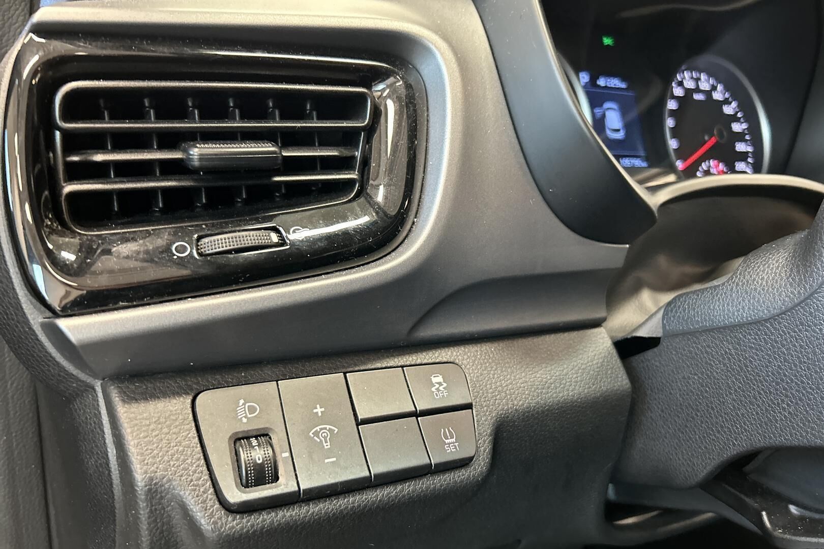 Kia Stonic iso kuva 20