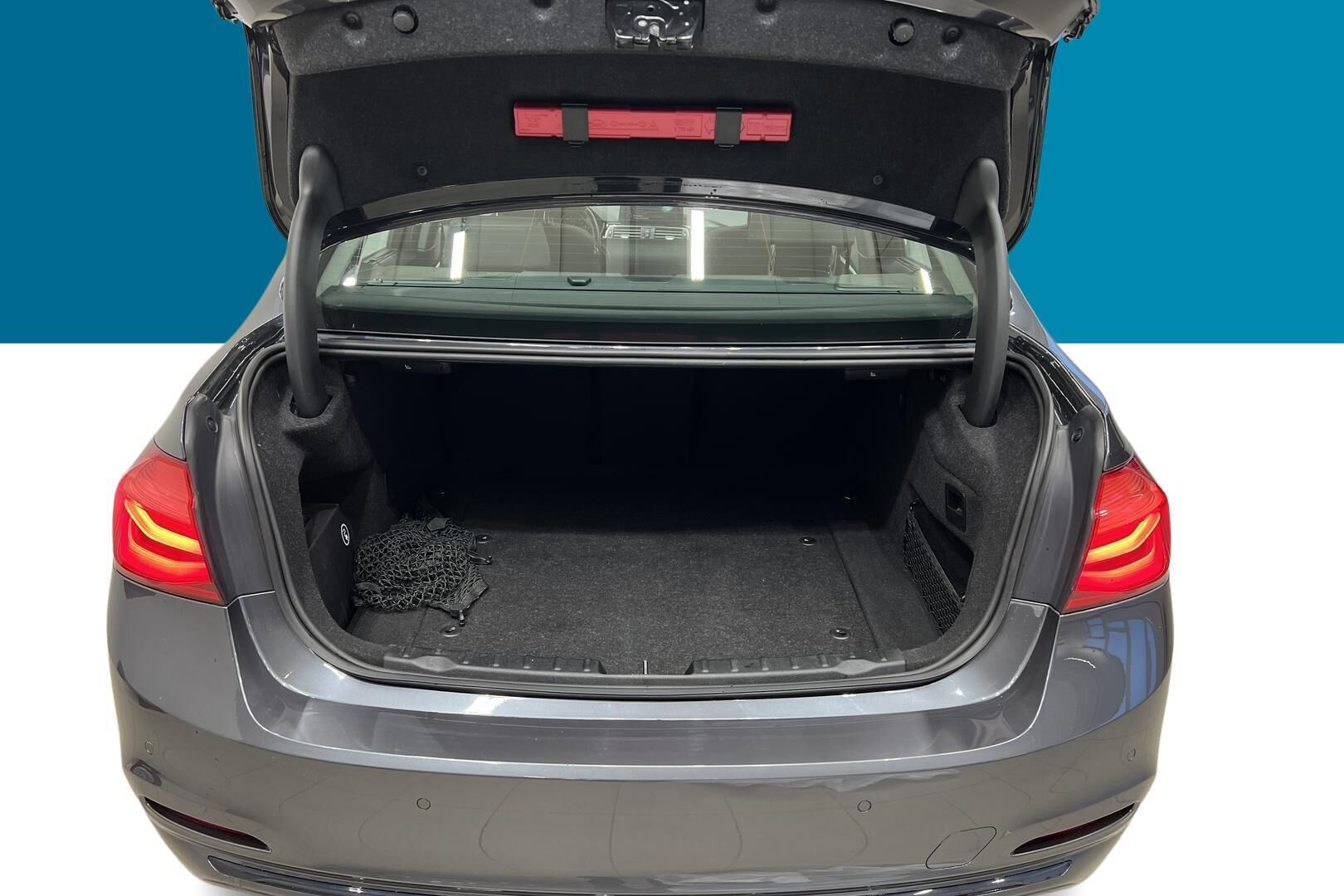 BMW 3-SARJA iso kuva 12