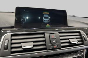 BMW 3-SARJA esikatselu 16