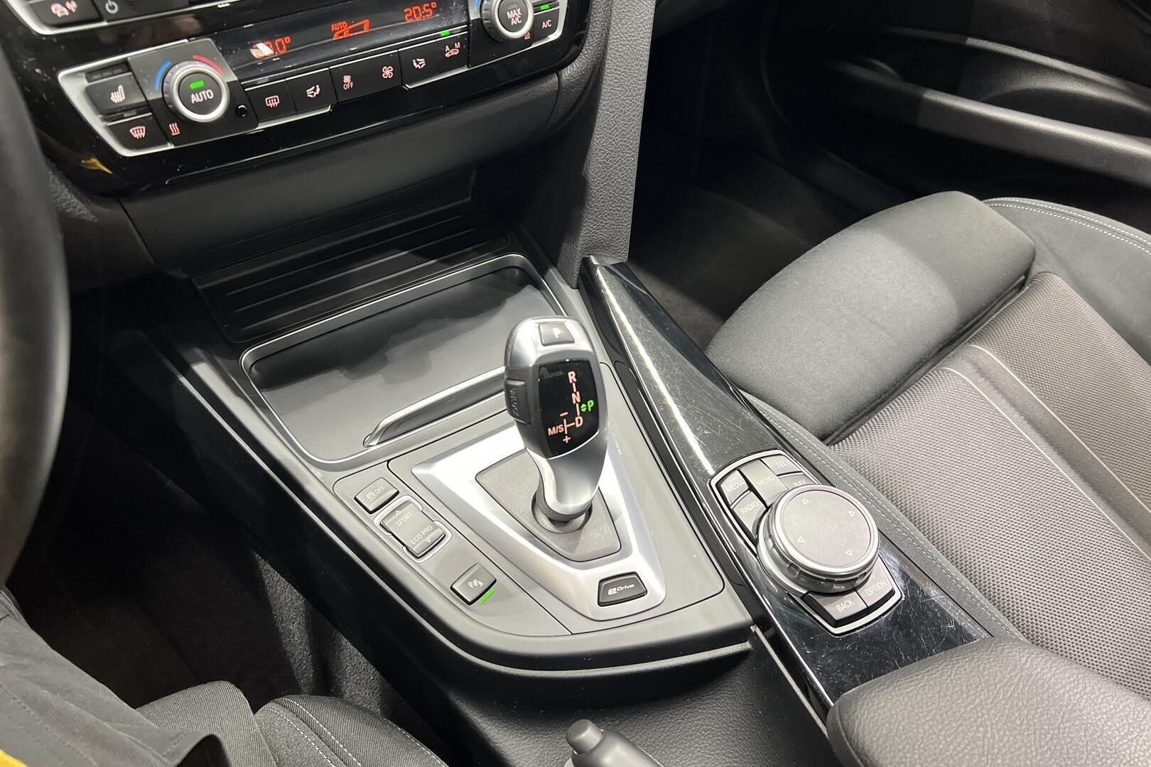 BMW 3-SARJA iso kuva 21