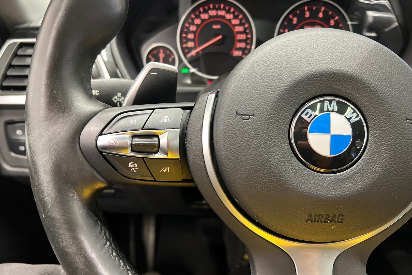 BMW 3-SARJA iso kuva 25