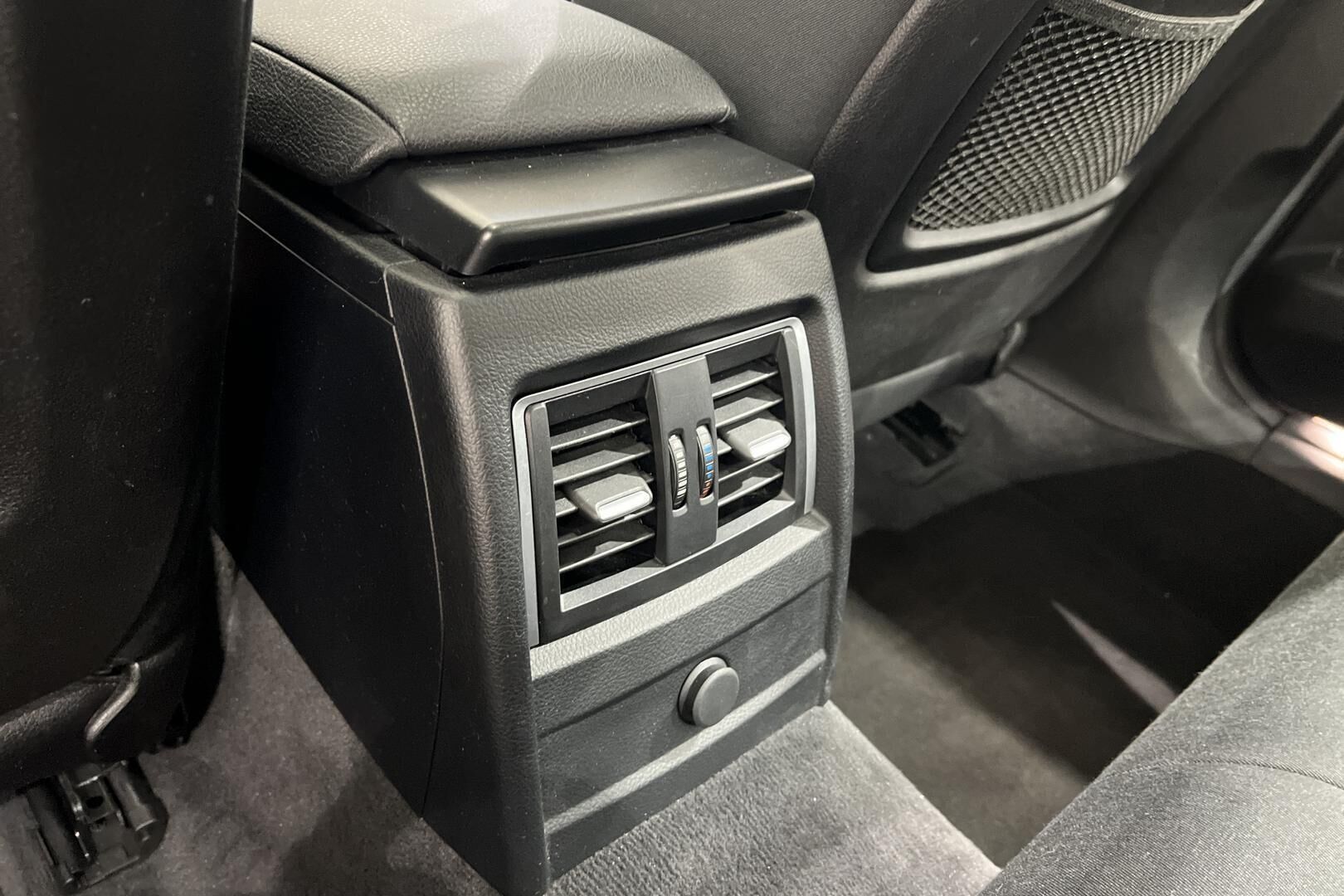 BMW 3-SARJA iso kuva 30